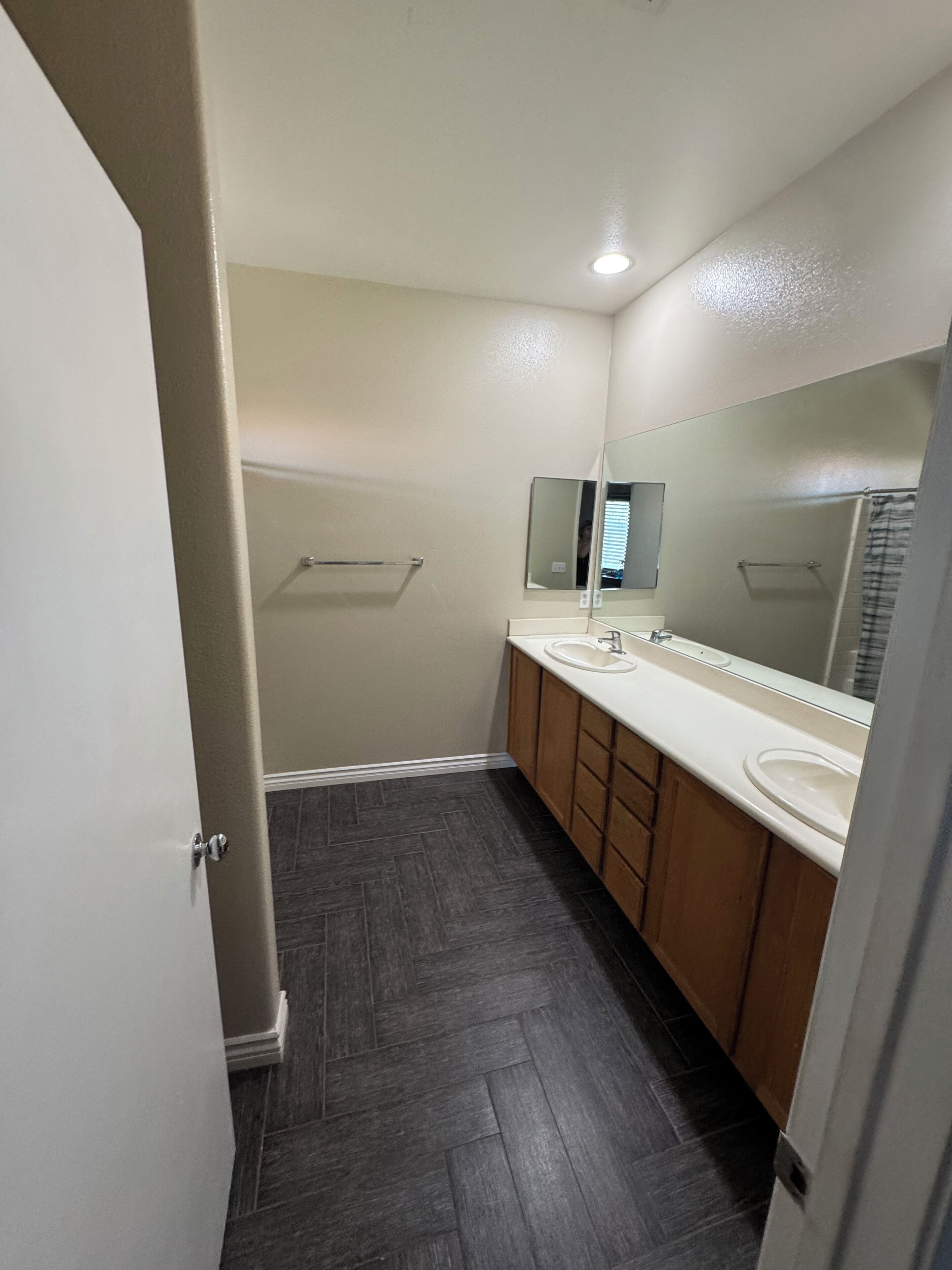 Shower, towels, toilet paper