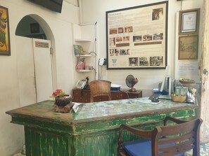 Reception - Townhouse Oak near Beach Walk Shopping (Kuta)