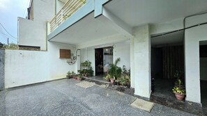 Exterior - Moksh Hotel (Noida)