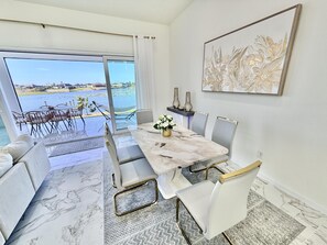 Dining - TOP FLORIDA's Villa Pacifica - 15% New Listing Discount (Cape Coral)