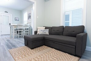 Living area - Crest 2 Coastal Stay, 1st fl, AC, KB, Free Parking (Wildwood Crest)