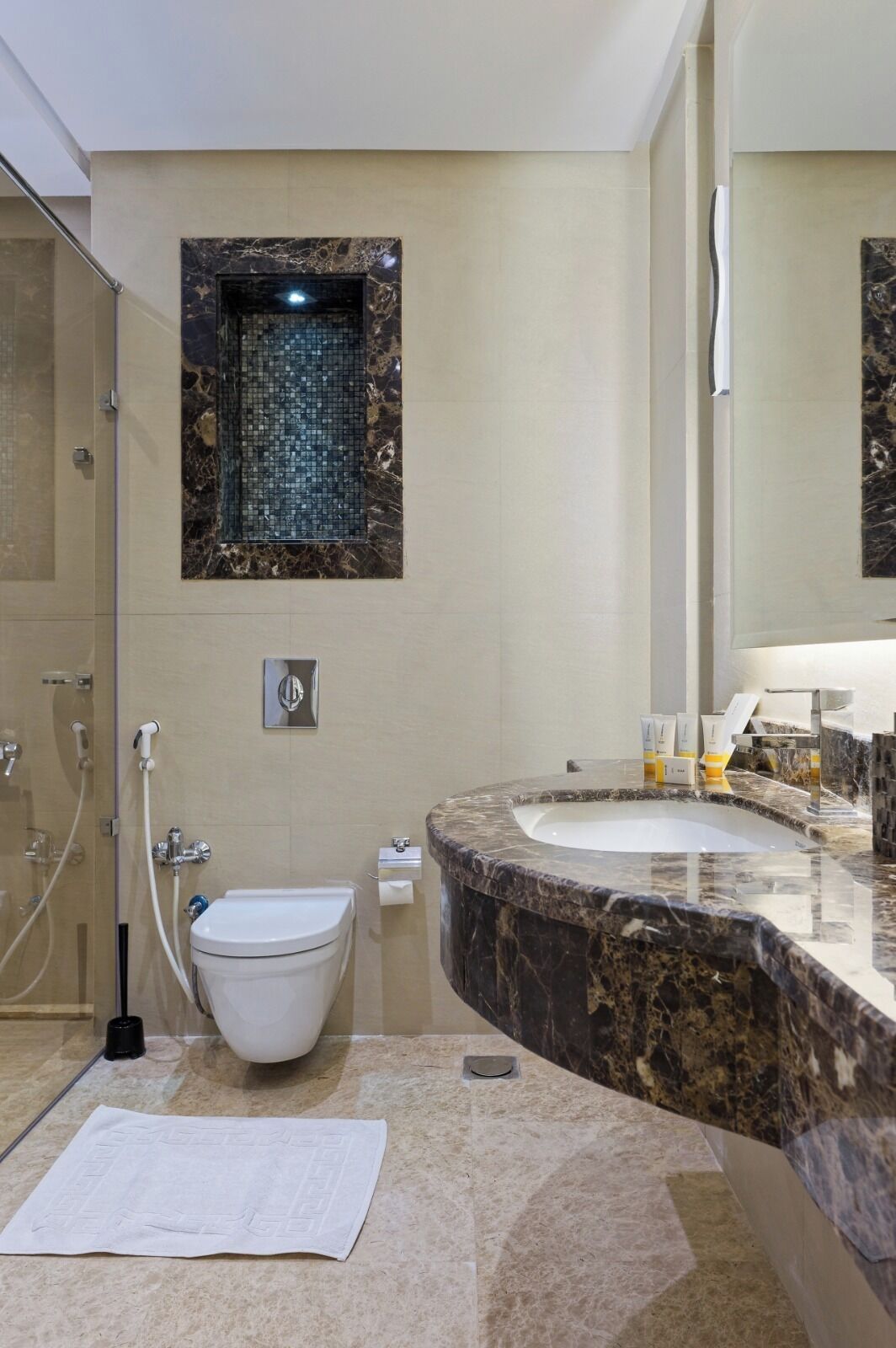 Shower, towels