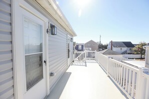 Property grounds - Buttercup 4 Retreat, AC, Free Parking, Deck (Wildwood Crest)