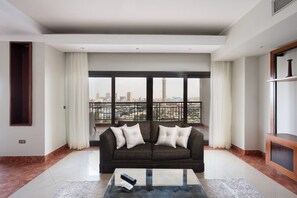 Smart TV - VESTA  - Luxury APT - 4BR - Agouza (I) (Giza)