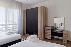 2 habitaciones, tabla de planchar con plancha y wifi gratis 