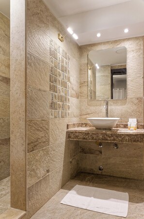 Shower, towels - VESTA  - Luxury Duplex - 5BR - South Academy (New Cairo City)