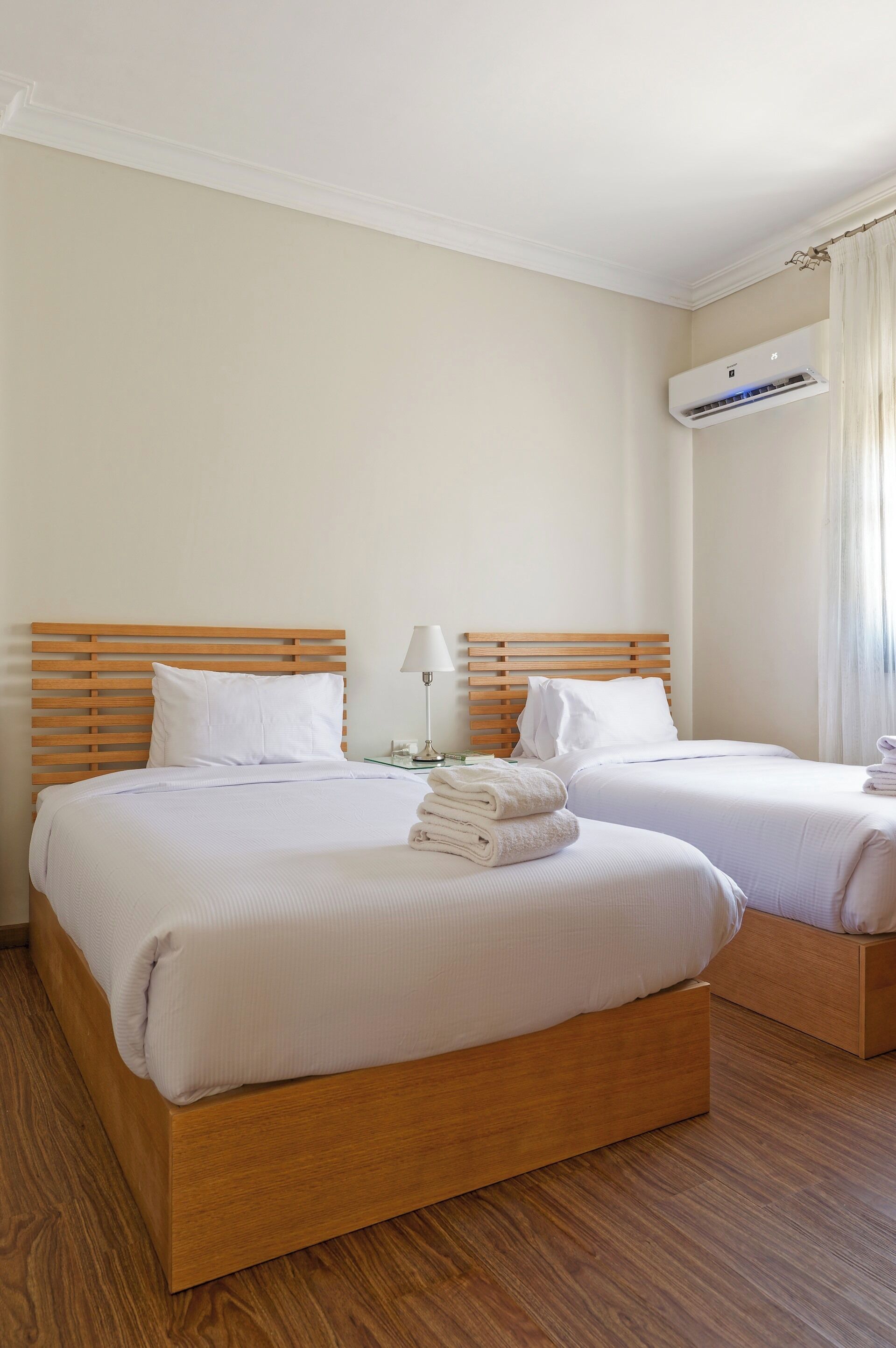 3 bedrooms, iron/ironing board, WiFi (free), bed sheets
