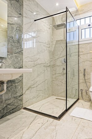 Shower, towels