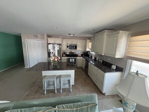 Private kitchen - The perfect place to relax & watch the waves! 3 bed/2 bath. 1 house off beach! (North Wildwood)