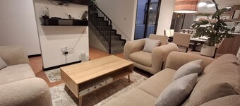 3-bedroom house in perfect Alotenango with fitness room access