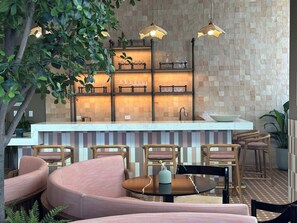 Bar (in der Unterkunft)