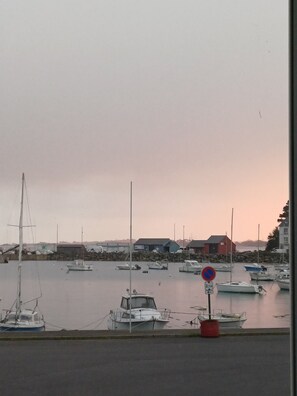 Marina - Charming house with sea view, on peaceful little port (Ploubazlanec)