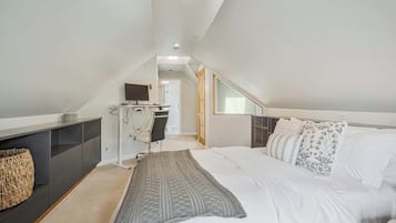 4 slaapkamers, een strijkplank/strijkijzer, reisbedje, wifi