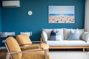 Deluxe-Apartment, Meerblick | Wohnbereich