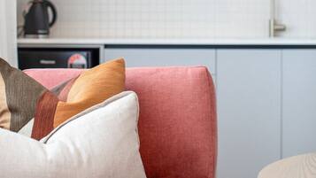 Deluxe Studio, Ocean View | Interior