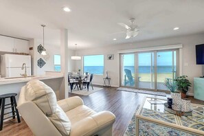 TV - ChaMingo 905, Bayfront, two bedroom, two bath condo with unobstructed views of Aransas Bay! (Rockport)