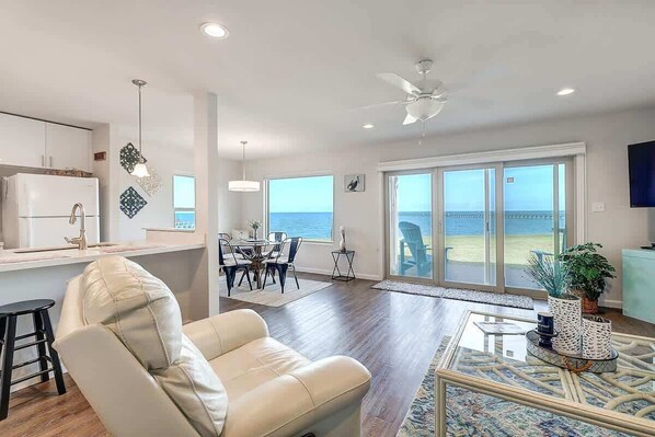 Open Living, Dining, and Kitchen.  - ChaMingo 905, Bayfront, two bedroom, two bath condo with unobstructed views of Aransas Bay! (Rockport)