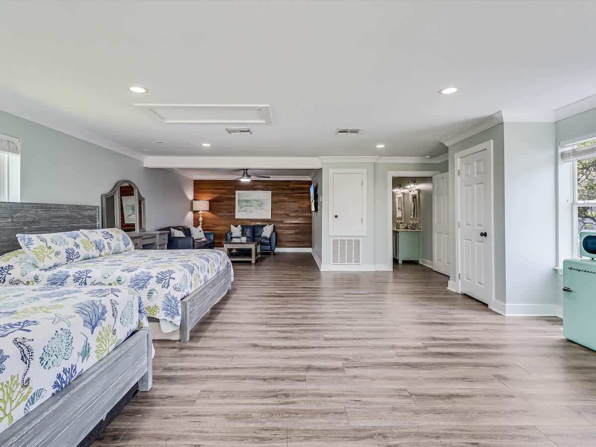1 habitación, tabla de planchar con plancha, wifi y ropa de cama 