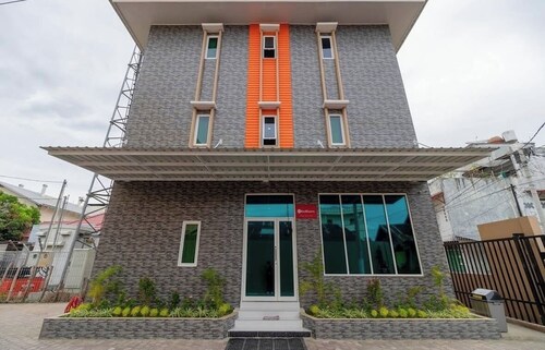 Hotel O near Tugu Simpang Lima Aceh form