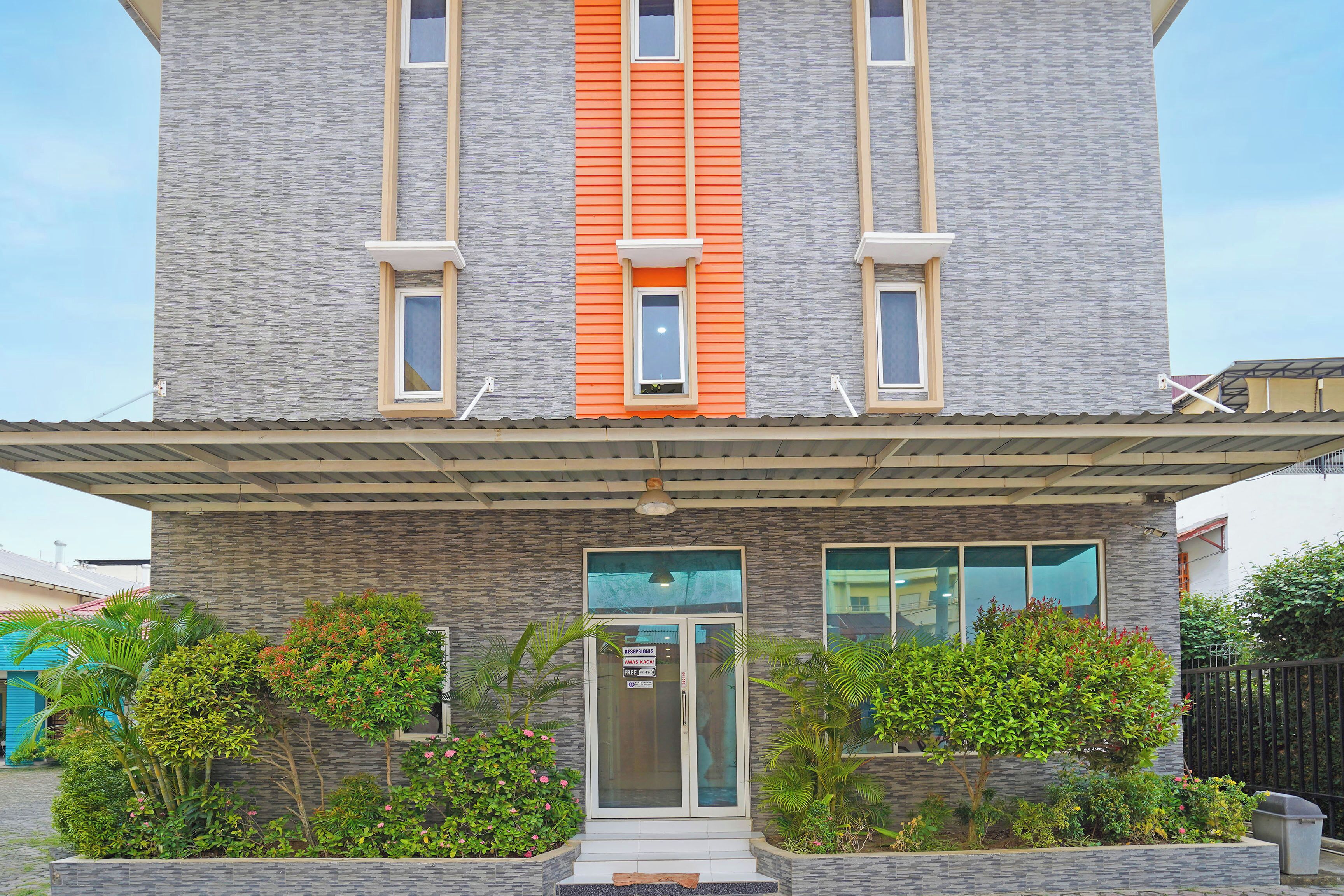 Fachada da propriedade