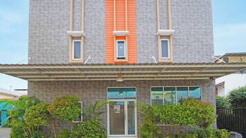 Fachada de la propiedad