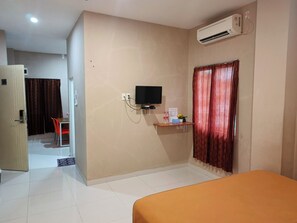 Room - Hotel O near Tugu Simpang Lima Aceh form (Banda Aceh)