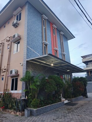 Exterior - Hotel O near Tugu Simpang Lima Aceh form (Banda Aceh)