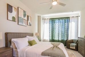 4 Schlafzimmer, Bügeleisen/Bügelbrett, WLAN, Bettwäsche