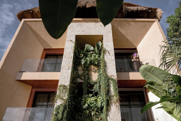 Exterior detail - Hotel Amaya (Valladolid)