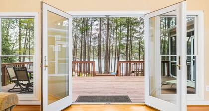 Lakefront, Dock, Kayaks, Games, Firepit, Fireplace