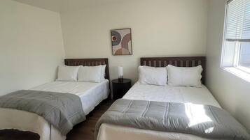 3 chambres, fer et planche Ă repasser, Wi-Fi, draps fournis