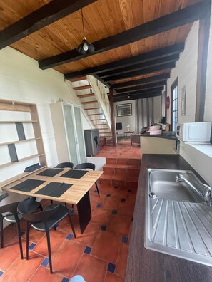 Dining - Charming country house (Pouillon)