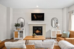 TV, fireplace - Sundown Haven | Fenced Yard | Park | Crib | Pets (Cochrane)