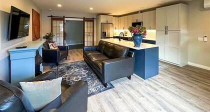 Urban Cedars New! Charming 5-Bedrooms Near Downtown Sequim