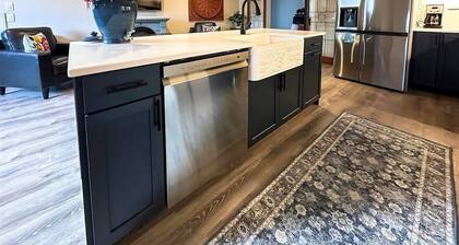 Urban Cedars New! Charming 5-Bedrooms Near Downtown Sequim