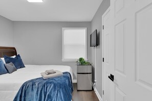 2 dormitorios, tabla de planchar con plancha, wifi gratis y ropa de cama