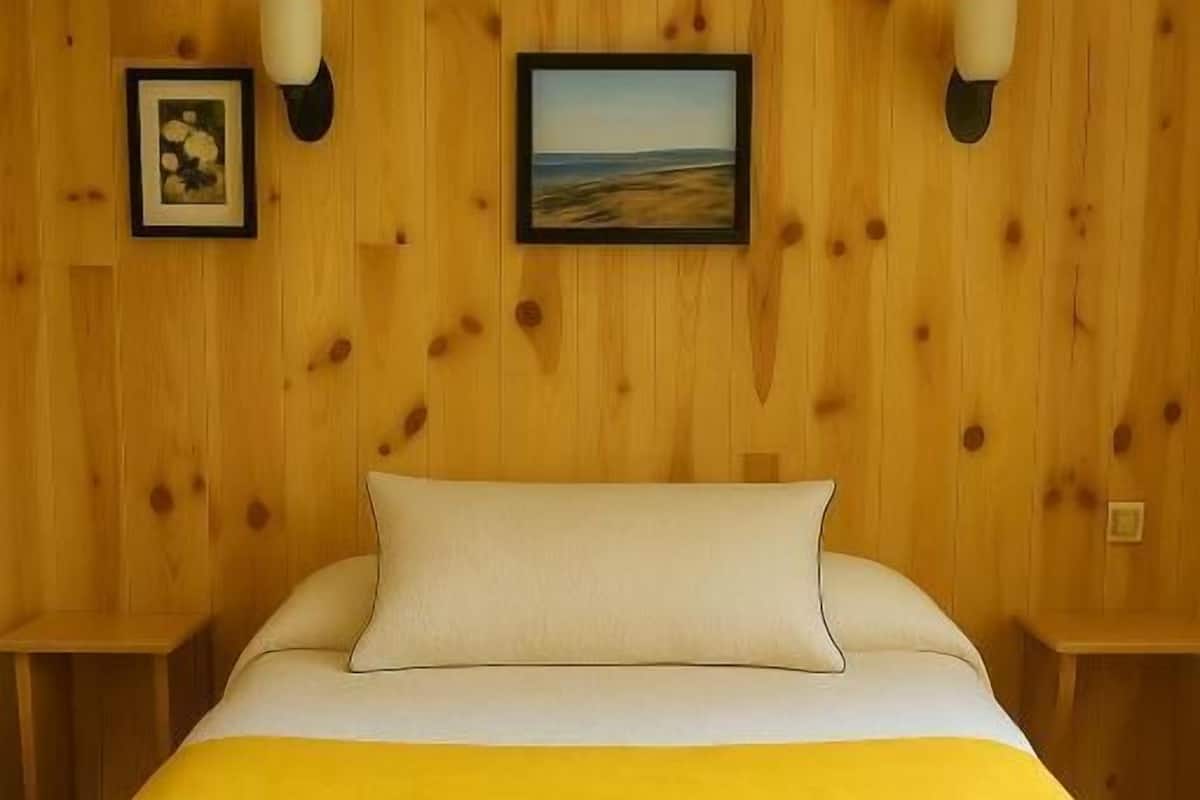 Standard Double Room, Courtyard View | Desk, free WiFi