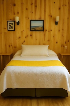 Desk, free WiFi - Auberge de l'île Miquelon  (Miquelon-Langlade)