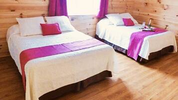 Comfort Quadruple Room, Courtyard View | Desk, free WiFi