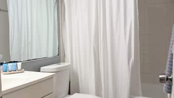 Toallas y papel de baño