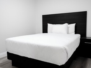 2 bedrooms, WiFi, bed sheets - Unit 10 - Modern Fully Furnished 2 Bedroom Apartment (Toronto)