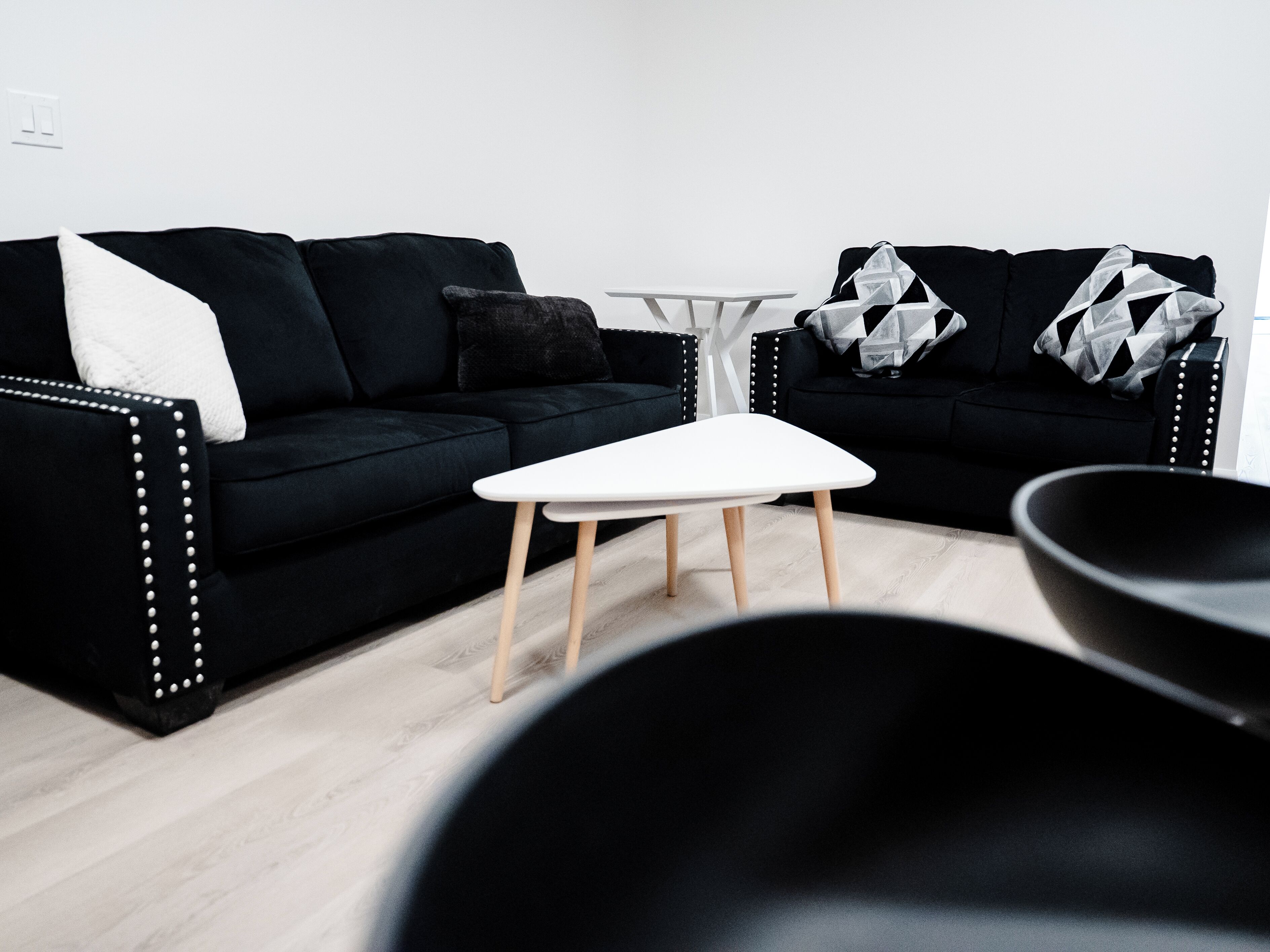 Unit 10 - Modern Fully Furnished 2 Bedroom Apartment - Markham