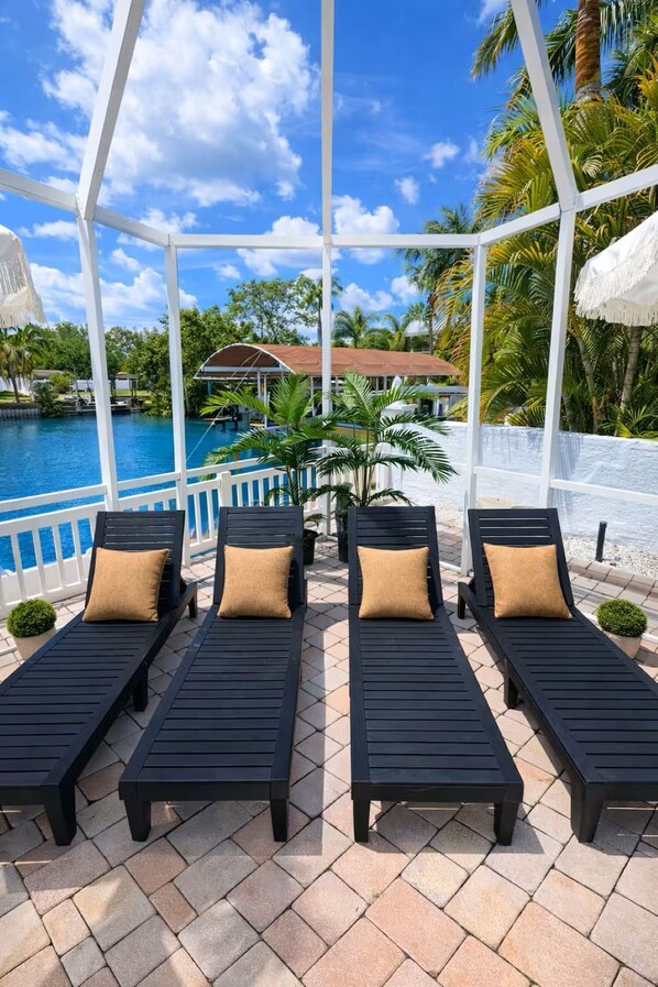 Property grounds - Waterfront Oasis Sauna/Pool/Hot tub/5 min to TPA (Tampa)