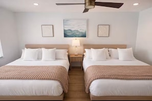 4 bedrooms, iron/ironing board, travel cot, free WiFi - Waterfront Oasis Sauna/Pool/Hot tub/5 min to TPA (Tampa)