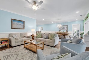 TV - Spacious BRAND NEW 4-bedroom condo in wonderful Murrells Inlet Sleeps 10 (Murrells Inlet)