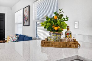 Interior - Pool Oasis -Near RJ Stadium, Hyde Park & Downtown (Tampa)