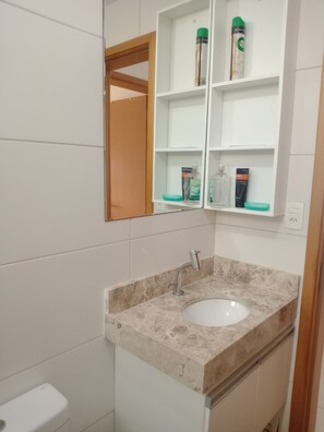 Apartemen Basic | Kamar mandi