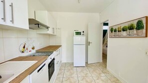 Private kitchen - Gîtes Carambole, les Orchidées de Sainte-Anne with swimming pool, jacuzzi and garden (Sainte-Anne)