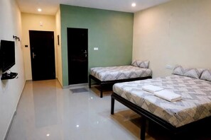 Room - Malabar Cottage - Panoramic Mountain View (Kodaikanal)