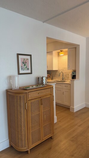 Interior - Privateer Beachfront Retreat, Designer Renovation, Ground Floor Beachfront (Fort Myers Beach)